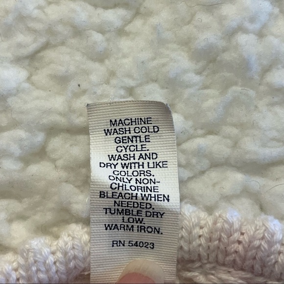 ✅HOST Pick✅ Gap Swimcover, S/M - Picture 4 of 9